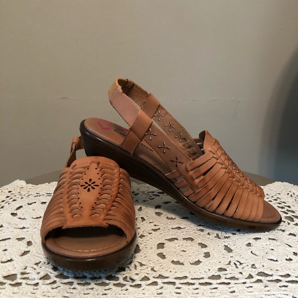🔴 Sale Comfortiva Formosa Leather Sandals - Picture 1 of 6